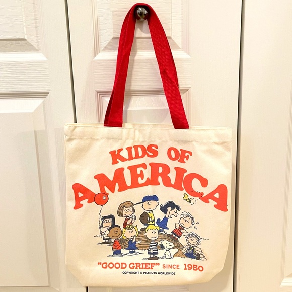 NWT Retro Peanuts Kids of America Tote Bag - Red and Cream - Picture 1 of 2